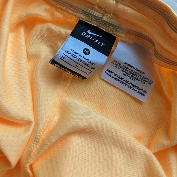 Nike Mesh Shorts - Picture 6 of 6